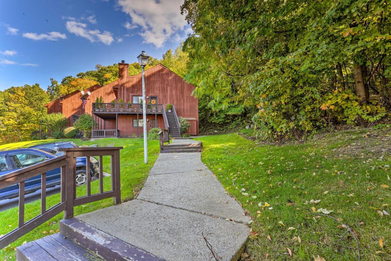 Vernon Township Condo - Walk to Ski Resort! Esterno foto